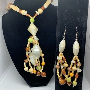 Necklace and Earring Wooden Beads with Faux Shells Tropical Set 16” 1/2. Vintage